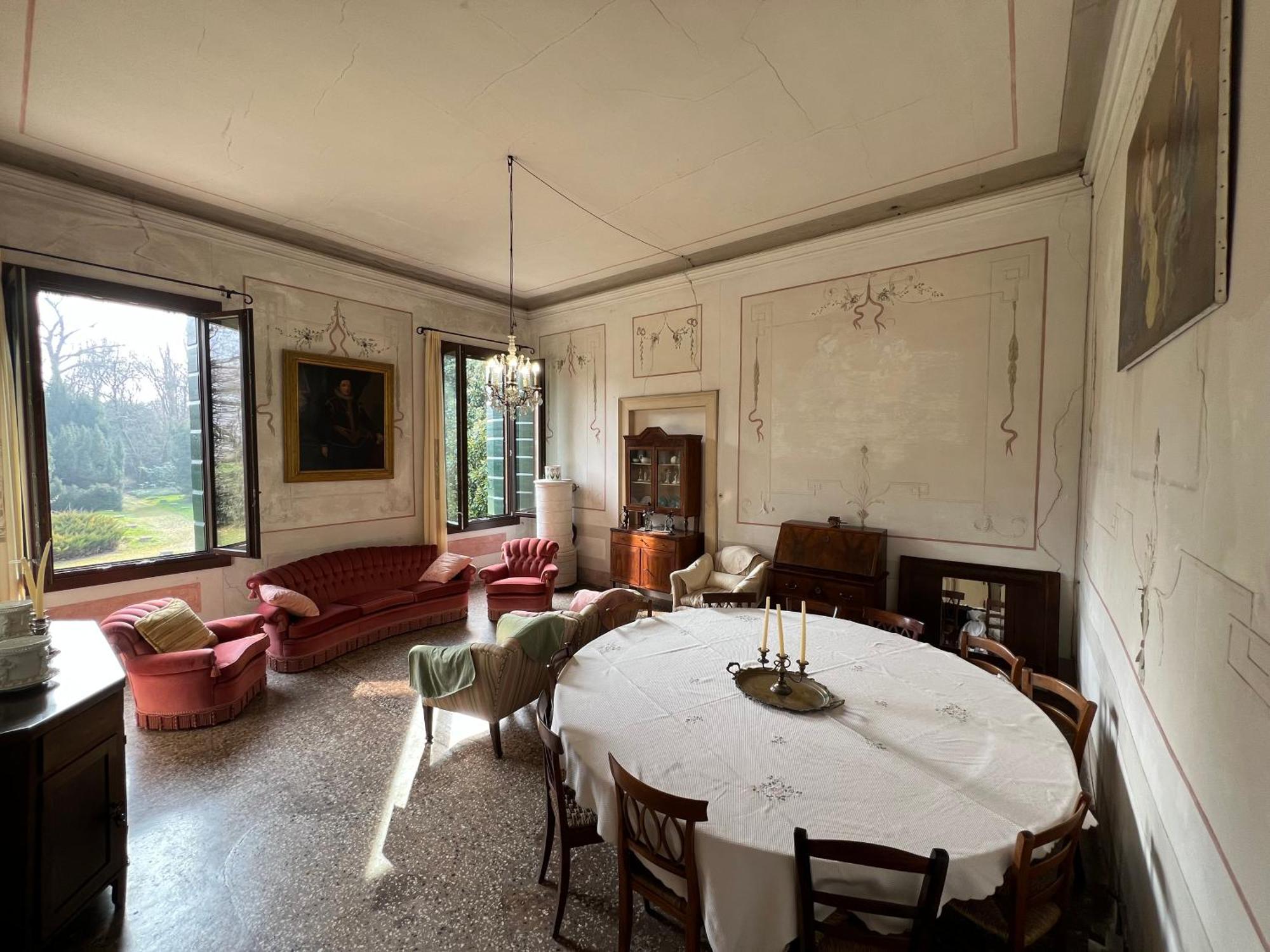 Villa Country Mansion 8500Squarefeet San Pietro Viminario Exterior photo