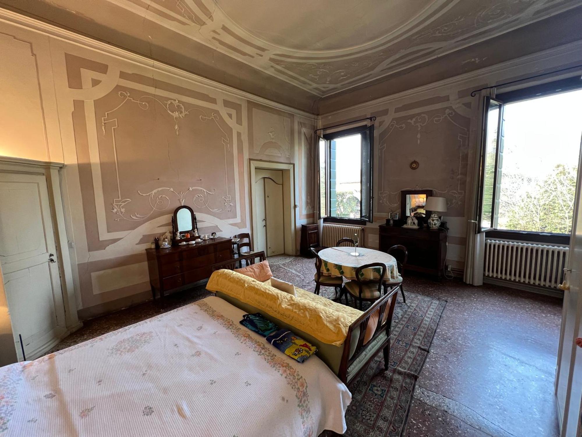 Villa Country Mansion 8500Squarefeet San Pietro Viminario Exterior photo